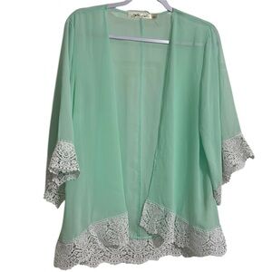 Liberty Love Sheer Mint Green and White Lace Detail Kimono Size Large